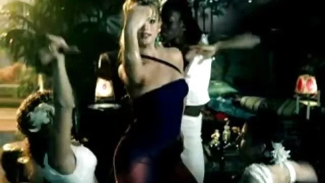 Tätowierte Aisha Zeigt Ihre omasexvideo gratis Blowjob Fähigkeiten