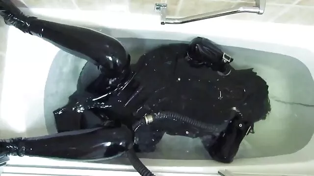 Feminine teen shedoll masturbiert hardcore oma grandma sex bis zum großen Cumshot