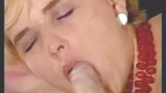 Hot teen wird mit xnxx oma Sperma gesprengt